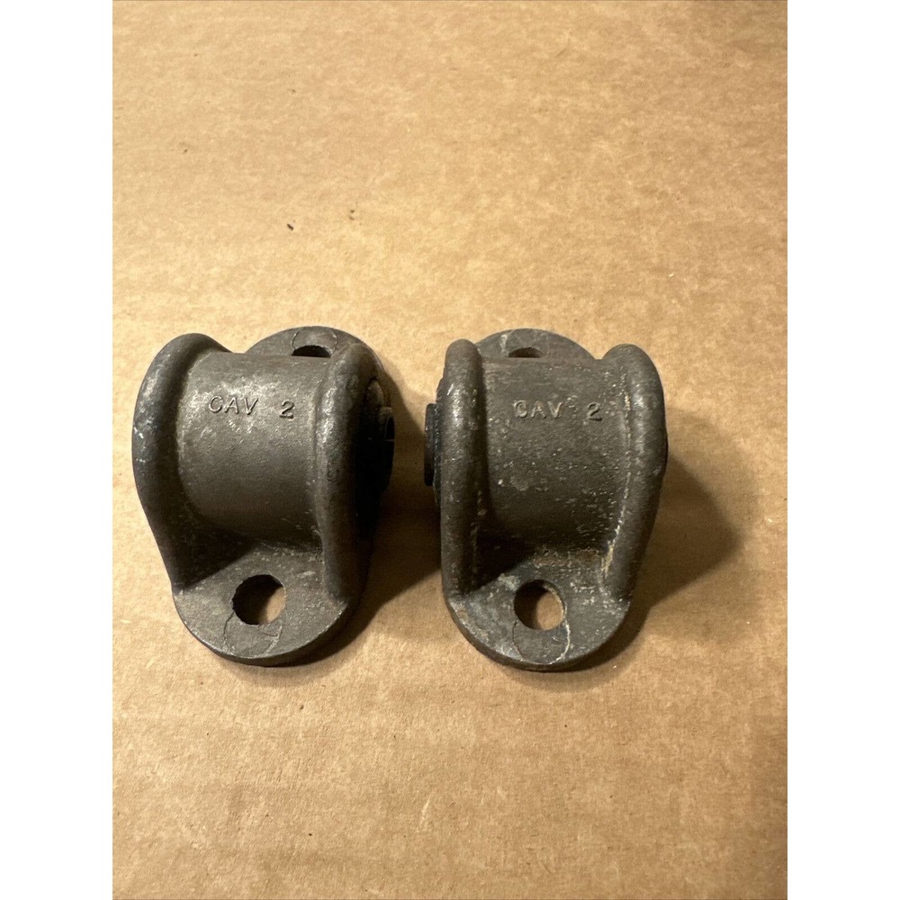 1984-1987 (C4) Corvette Front Stabilizer Shaft Link Insulator #14084098 READ